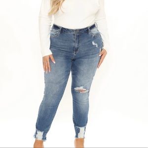 HIGH RISE SKINNY JEANS